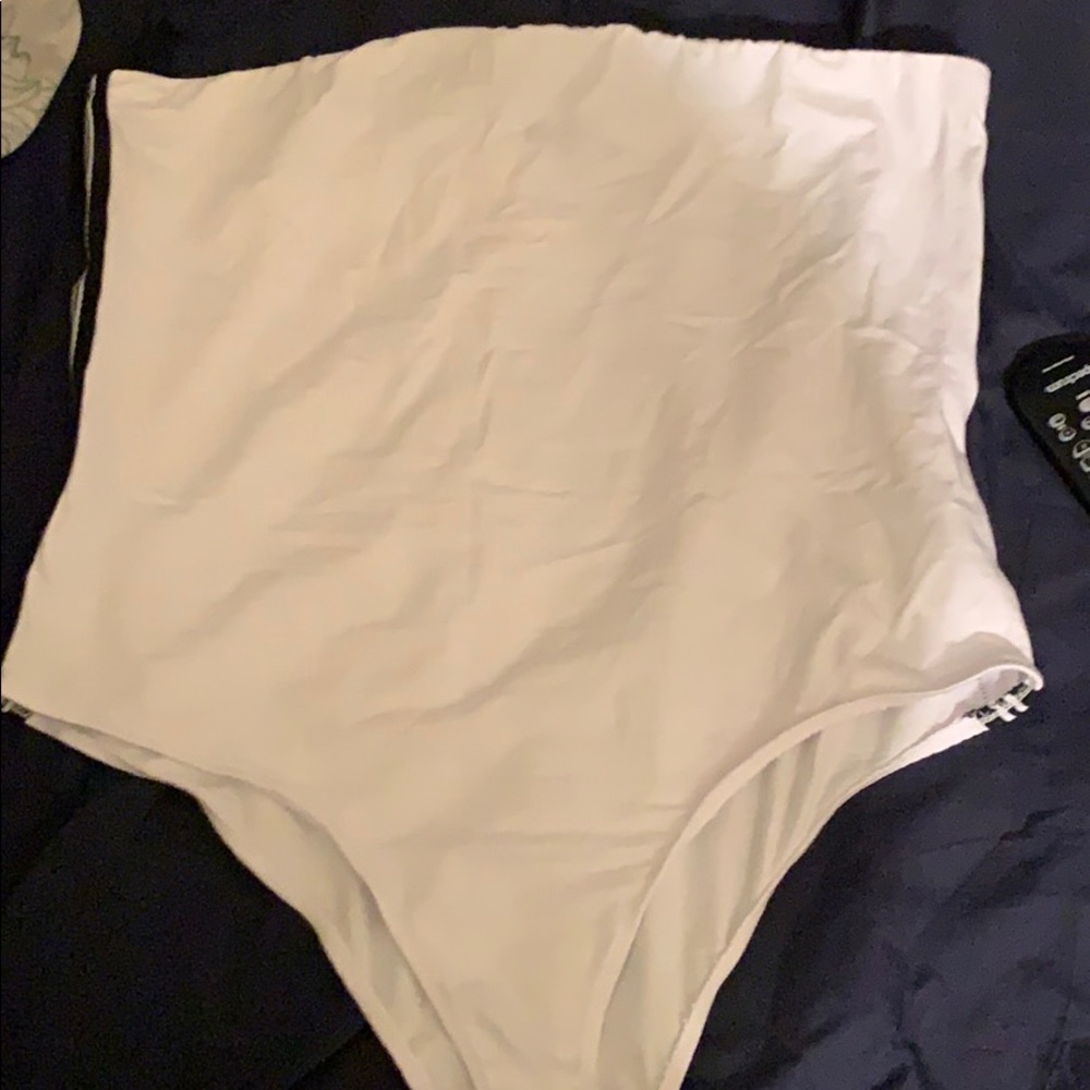 Strapless bodysuit never worn